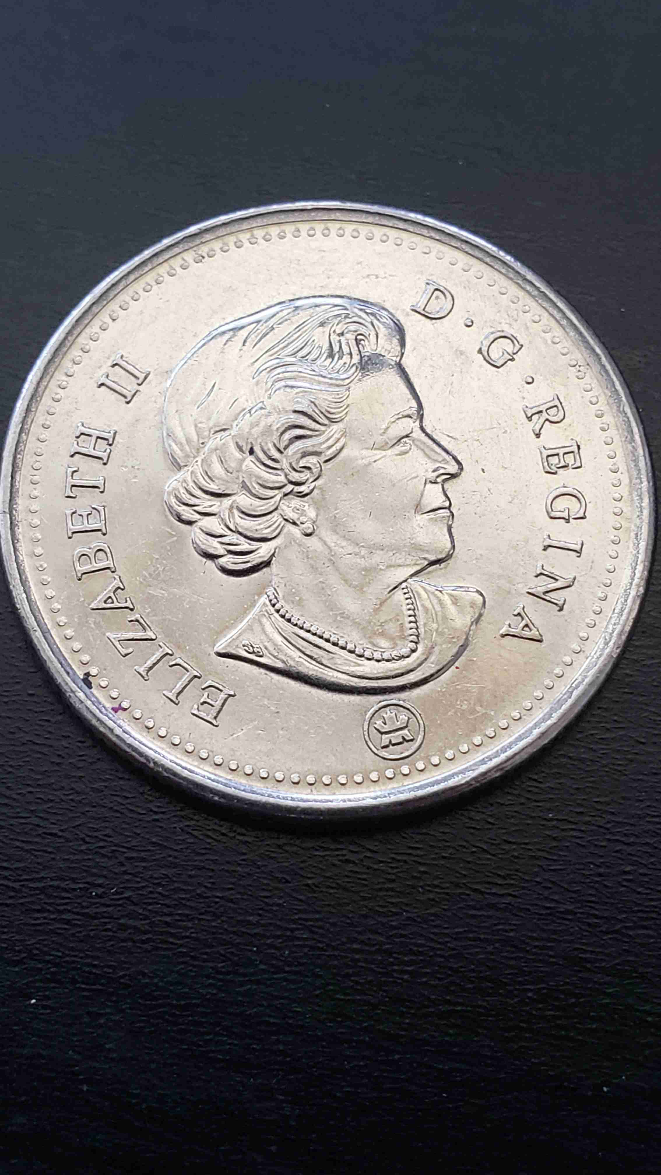 Found-This-2016-Quarter-With-Some-Odd-Damage